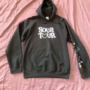 MEDIUM SOUR TOUR HOODIE OLIVIA RODRIGO